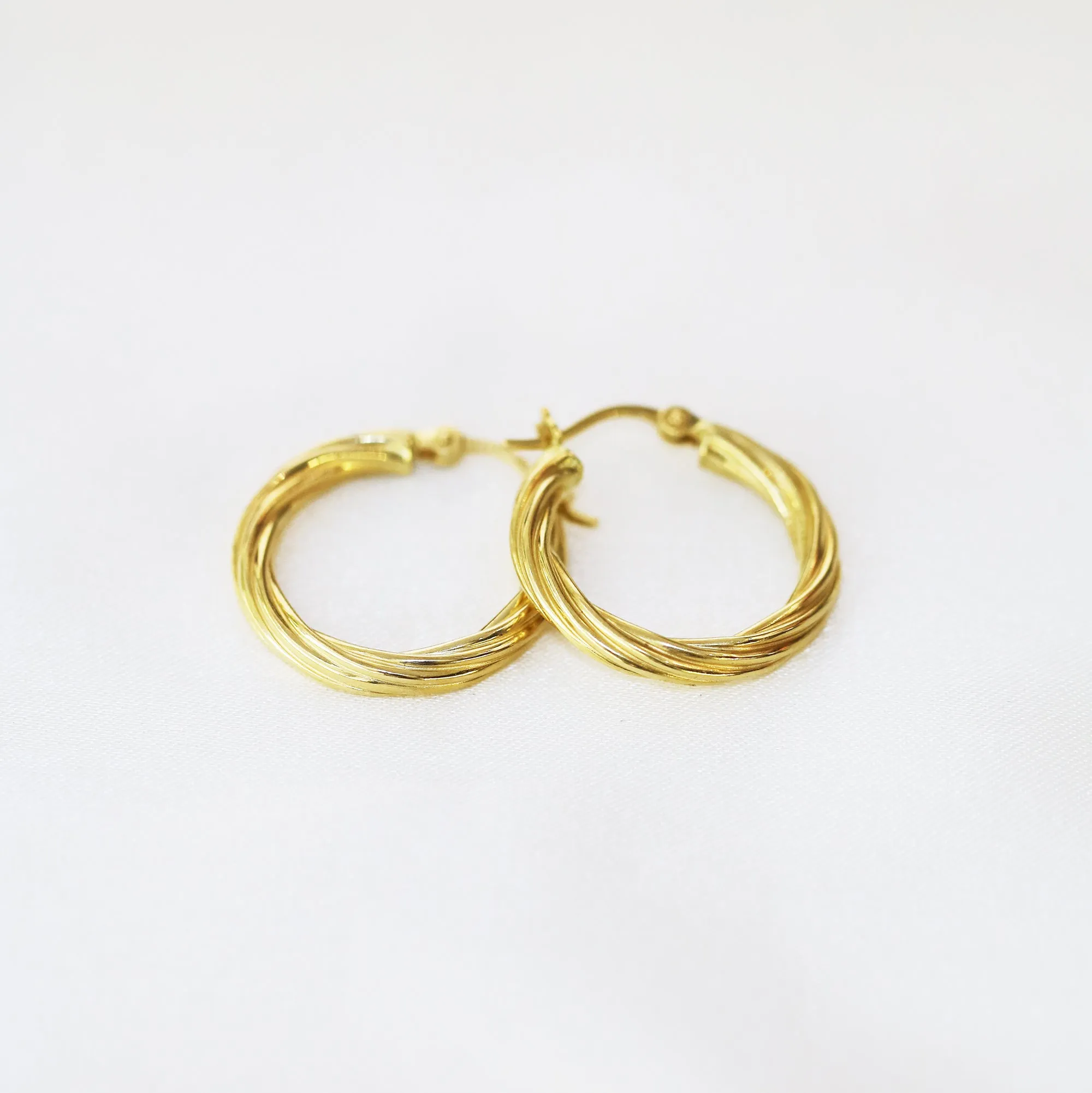 18k Yellow Gold Huggie Hoop Earrings, Pair