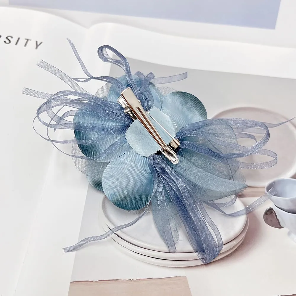 Large Camellia Flower Brooches Lapel Pins Dainty Crystal Satin Fabric Brooches Big Rose Flower Brooch Pin Elegant Corsage for Women Girls Wedding Part Dance Clothes Accessories Jewelry Gifts