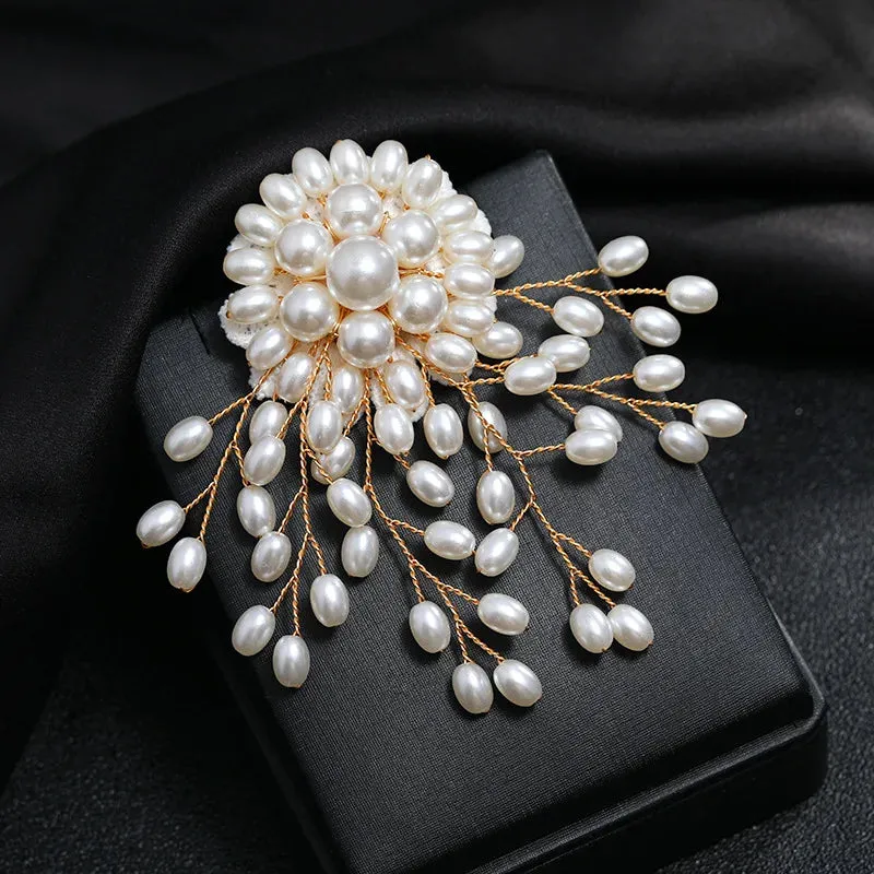 Luxury Pearl Brooches Pins Elegant Rhinestone Snowflakes Flower Accessories