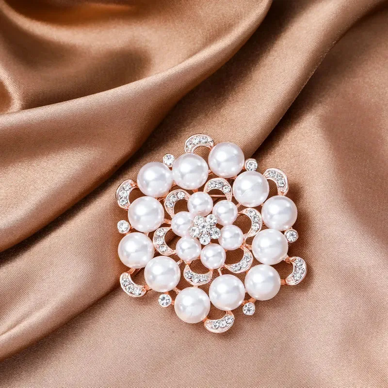 Luxury Pearl Brooches Pins Elegant Rhinestone Snowflakes Flower Accessories