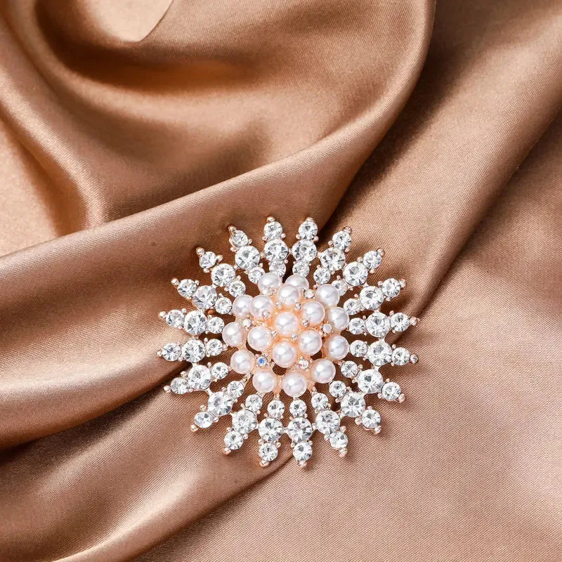 Luxury Pearl Brooches Pins Elegant Rhinestone Snowflakes Flower Accessories