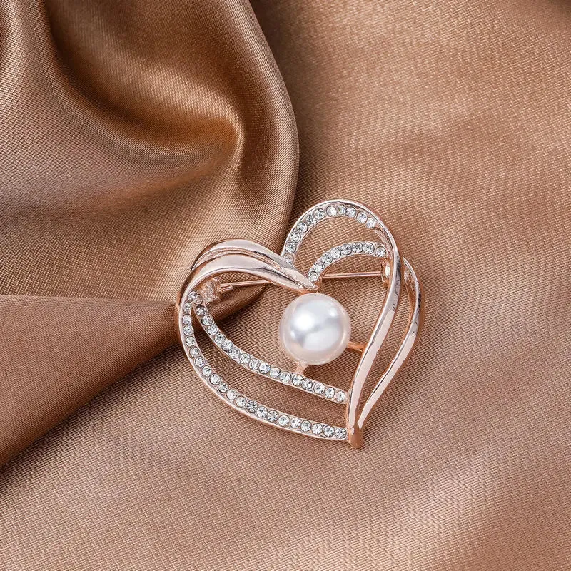 Luxury Pearl Brooches Pins Elegant Rhinestone Snowflakes Flower Accessories