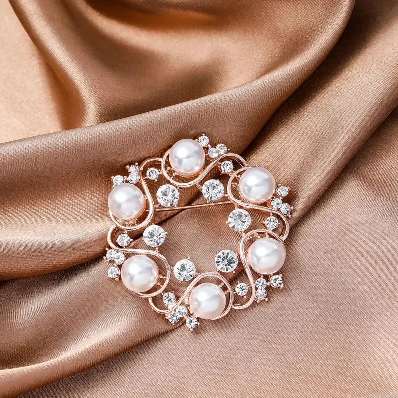 Luxury Pearl Brooches Pins Elegant Rhinestone Snowflakes Flower Accessories
