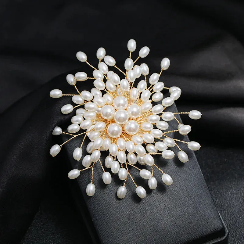 Luxury Pearl Brooches Pins Elegant Rhinestone Snowflakes Flower Accessories