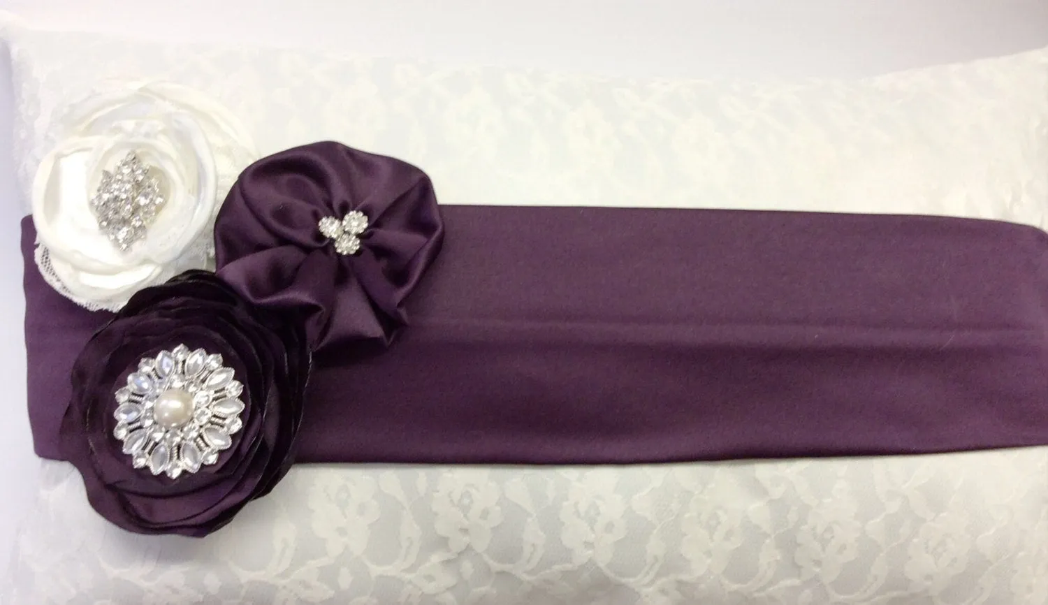 wedding kneeling pillows, Set of 2 lace wedding kneeling pillow, pillow, wedding pillow